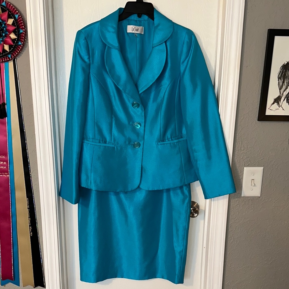 Le Suit Teal Blazer & Skirt Set